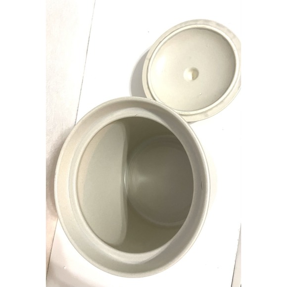 Vintage Pfaltzgraff Yorktowne Flour Crock Canister With Lid #506 3.5 Quart USA - Picture 3 of 4